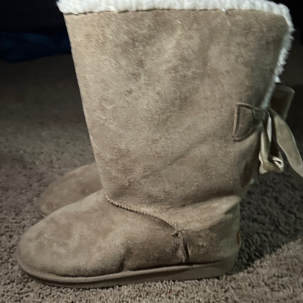 Women's Tan Lace Up Boots